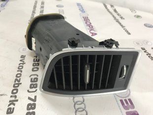 Дефлектор воздуховода приборной панели правый 39816572 Volvo XC60 Volvo XC60