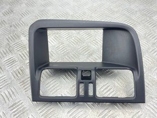 Рамка 1284824 Volvo XC60