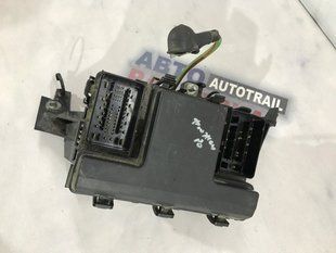 Блок предохранителей G2GZ14A068J Ford Fusion