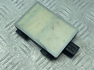 Датчик сліпої зони / блок керування асистента зміни смуги руху 31665693 Volvo XC90