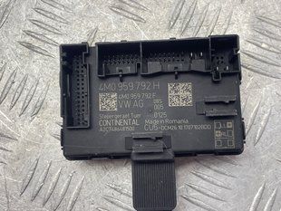 Блок керування дверей 4M0959792G Audi Q7