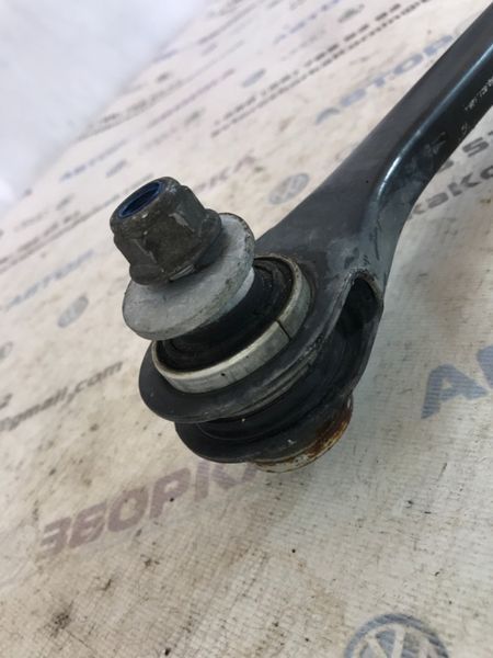 Рычаг задней подвески нижний левый/правый 8K0501529L Audi A6 Audi A4, Audi A4 Allroad, Audi A5, Audi A6, Audi A7, Audi A8, Audi Q5, Audi RS7, Audi S4, Audi S5, Audi S6, Audi S7, Audi S8, Audi SQ5, Porsche Macan