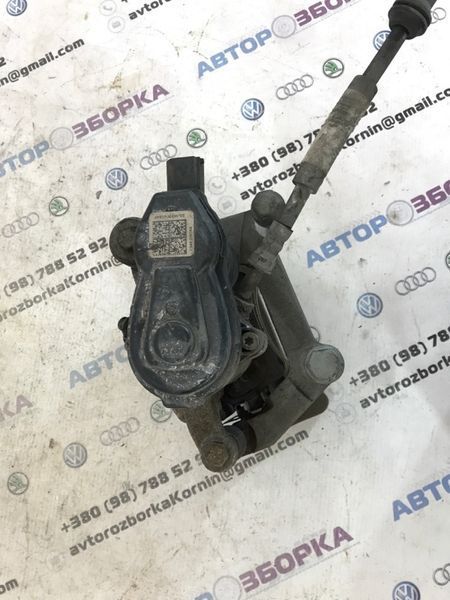 Суппорт тормозной 4G0615415D Audi A6
