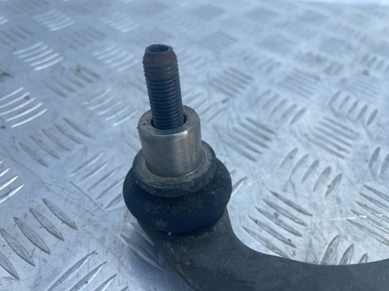 Рульова тяга з наконечником 4G0423811A Audi Q5