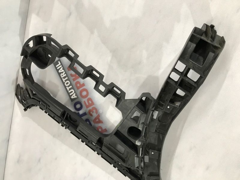 Направляющая заднего бампера левая 3C8807393C Volkswagen CC Volkswagen CC