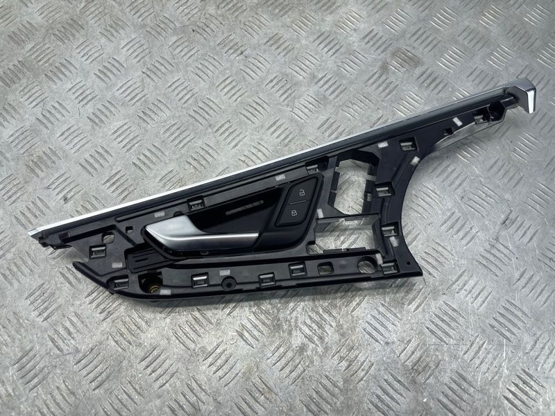 Ручка дверей внутрішня 4M0837019B Audi Q7