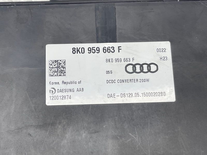 Стабілізатор напруги Audi A6