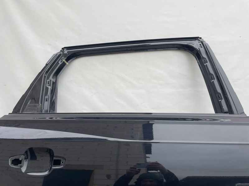 Двері 4M0833052E Audi Q7