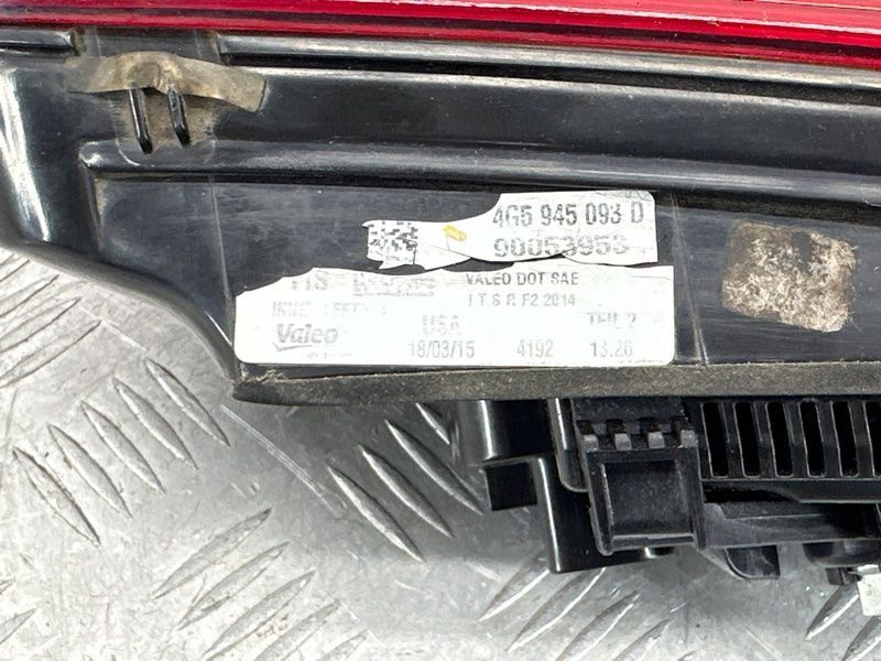 Стоп / Фонарь внутренний 4G5945093D Audi A6