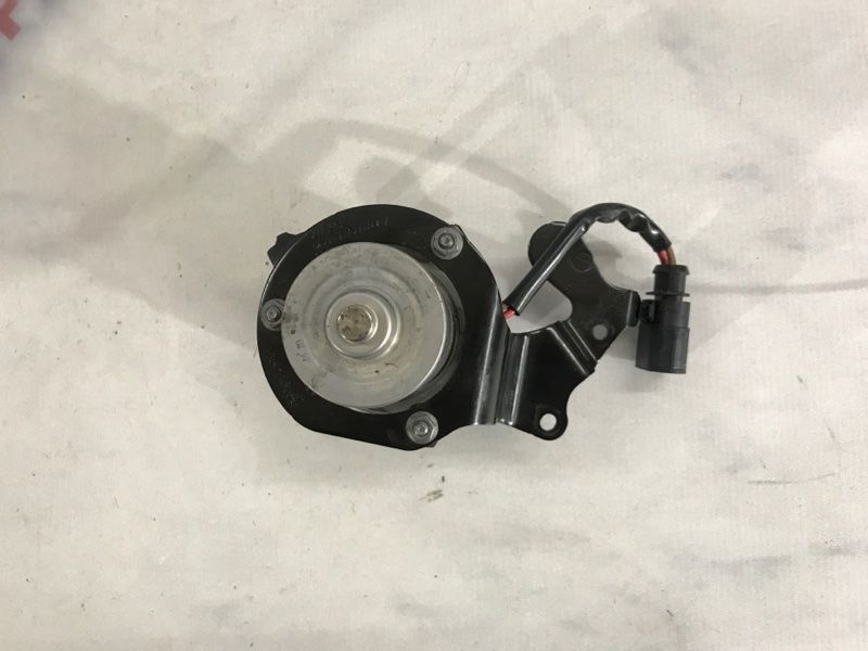 Электро вакуумный насос тормозной системы 5Q0612181 Volkswagen Jetta