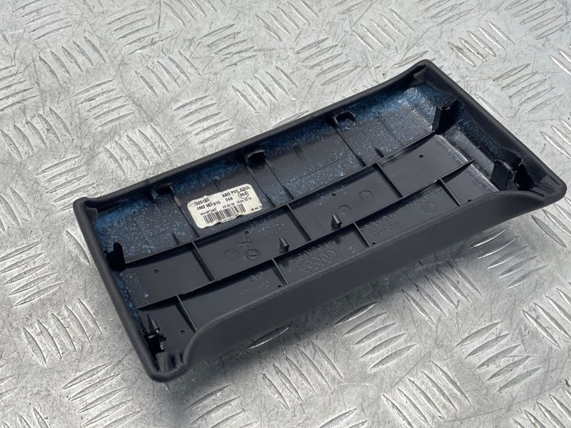 Накладка 4M0863915 Audi Q7