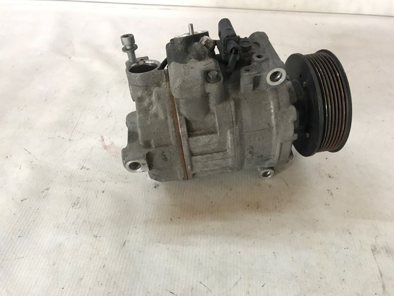 Компресор кондиціонера 7P0820803E Audi Touareg Audi Q7
