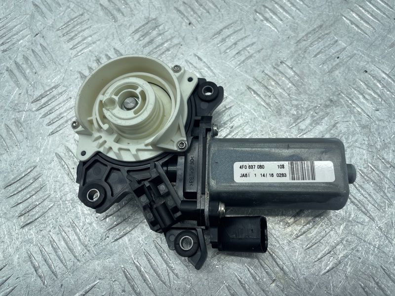 Привідний блок дверей правий 4F0837060 Audi A8 Audi A6, Audi A7, Audi A8, Audi Q7, Audi RS7, Audi S6, Audi S7, Audi S8, Audi SQ7