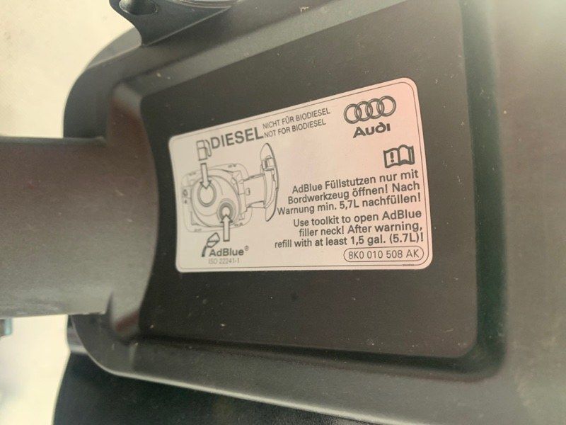 Корпус лючка кришки паливного бака в зборі 4G8809906G Audi A7