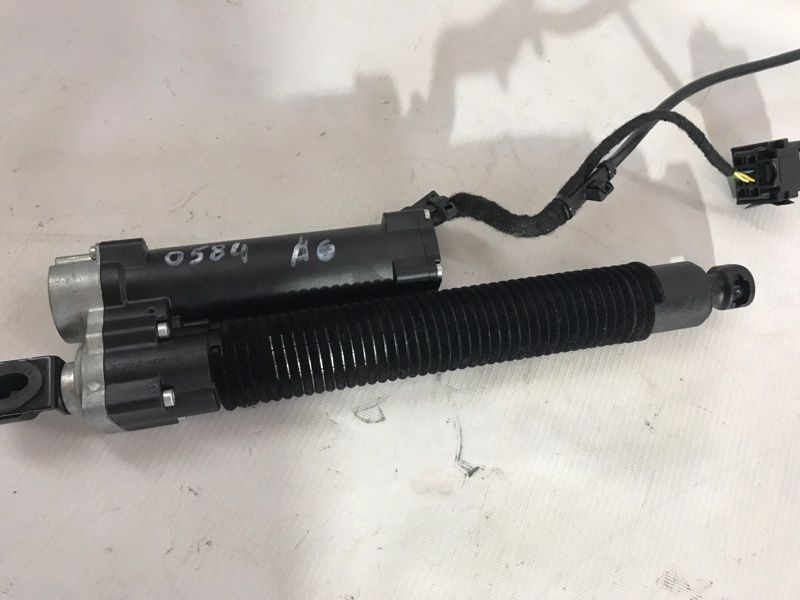 Приводной блок крышки багажника 4G5827851B Audi A6