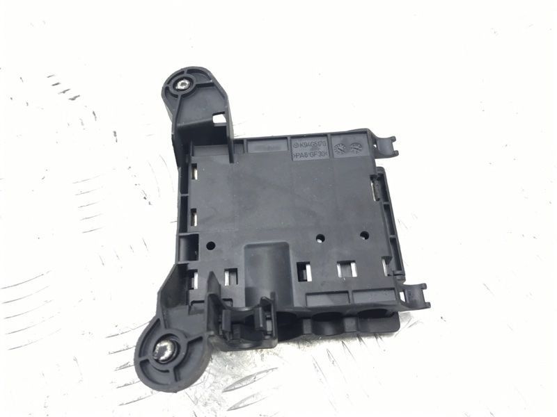 Блок распределительный 4G0937517 Audi A7