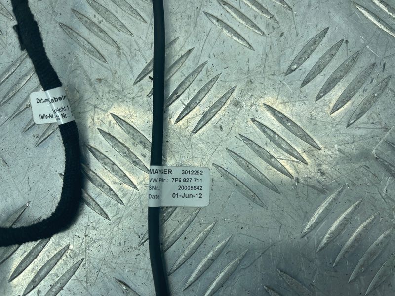 Привідний блок кришки багажника 7P6827851FIIT Volkswagen Touareg Volkswagen Touareg