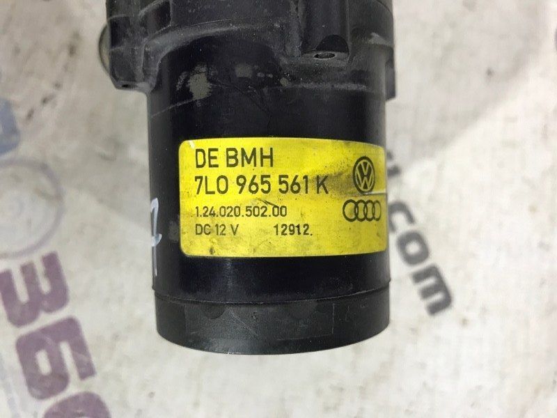 Дополнительный насос ОЖ / Помпа 7L0965561K Audi Q7
