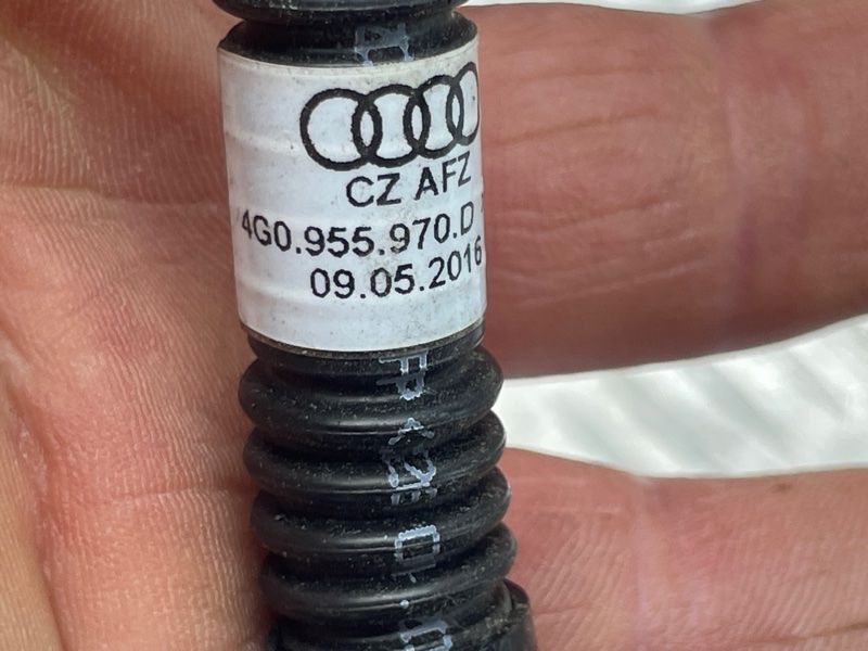 Шланг омивача фар 4G0955970D Audi A6