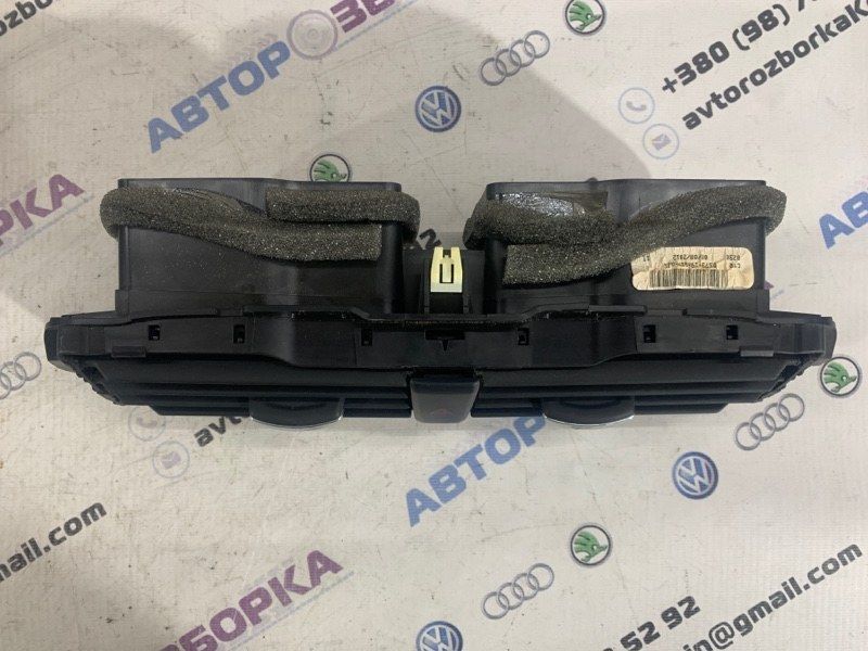Дефлектор воздуховода DS7319K617A Ford Fusion