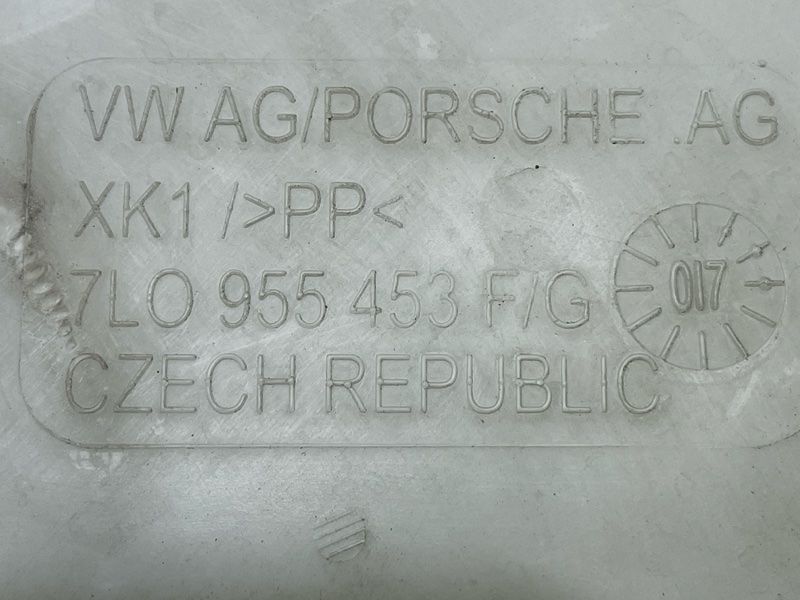 Бачок омивача скла Volkswagen Touareg