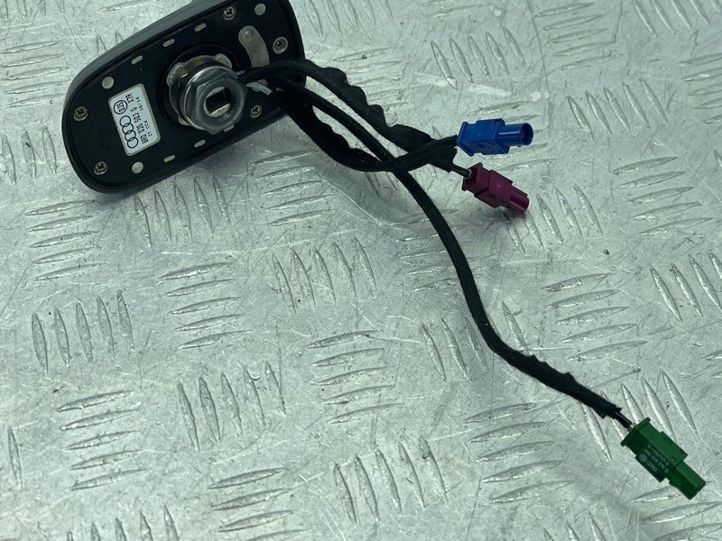 Aнтена плавник 8R0035503G Audi Q5