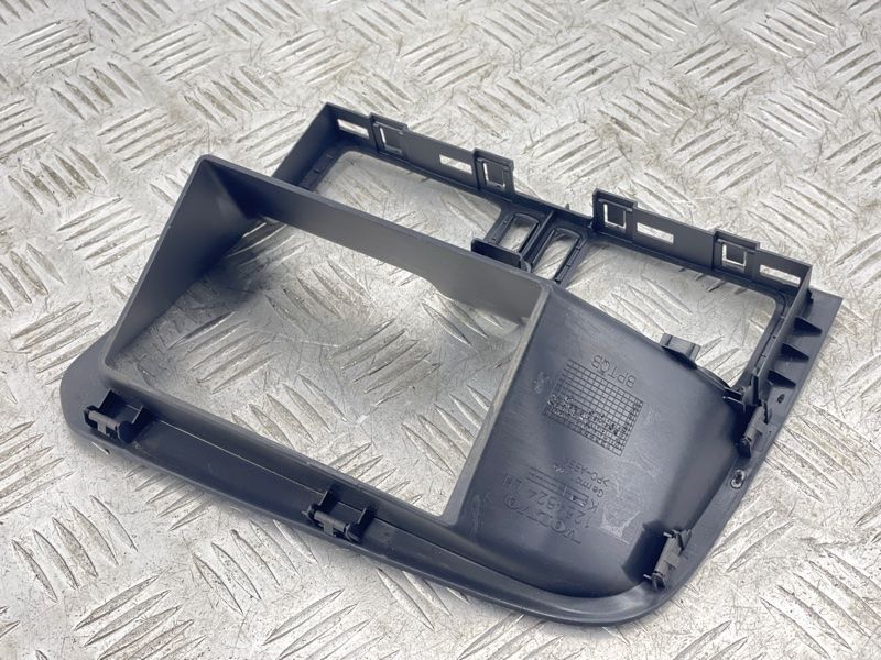 Рамка 1284824 Volvo XC60