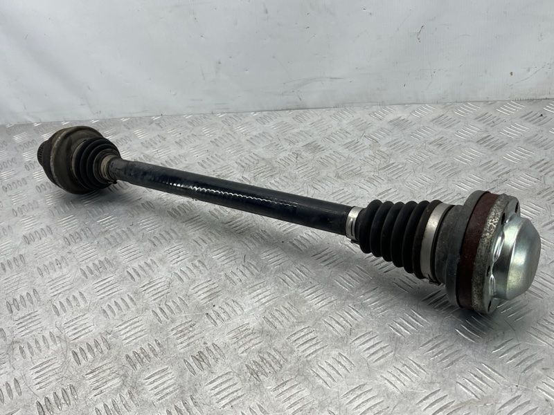 Піввісь 8R0501203C Audi A6