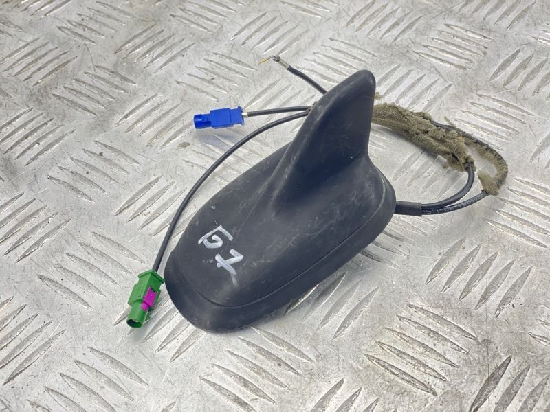 Aнтена плавник 3C0035507T Volkswagen Passat
