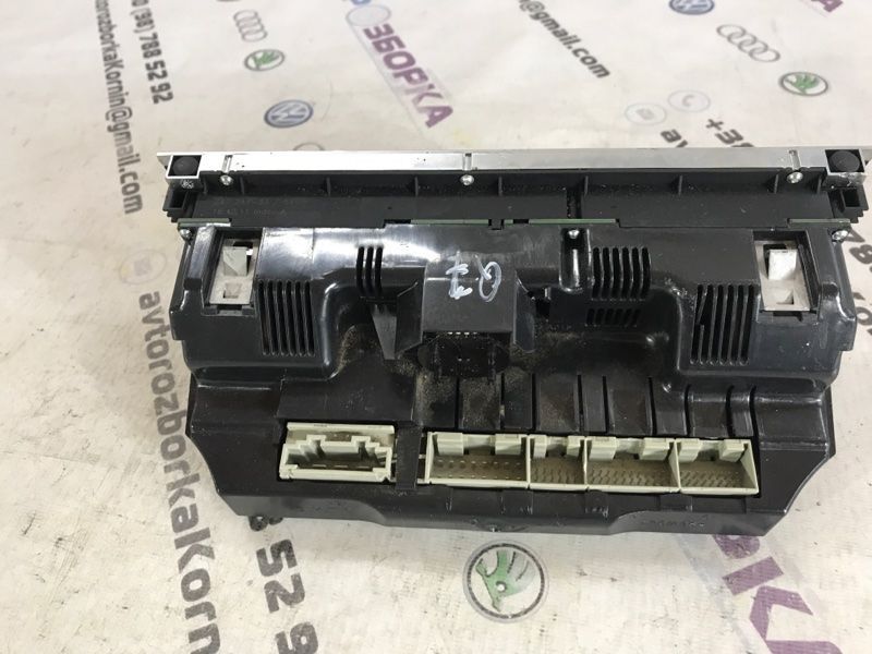 Панель керування клімат-контролем 4L0820043AJSZD Audi Q7