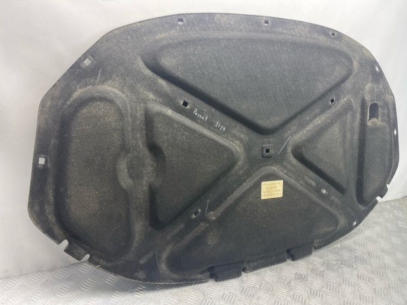 Шумоізоляція капота 561863831B Volkswagen Passat