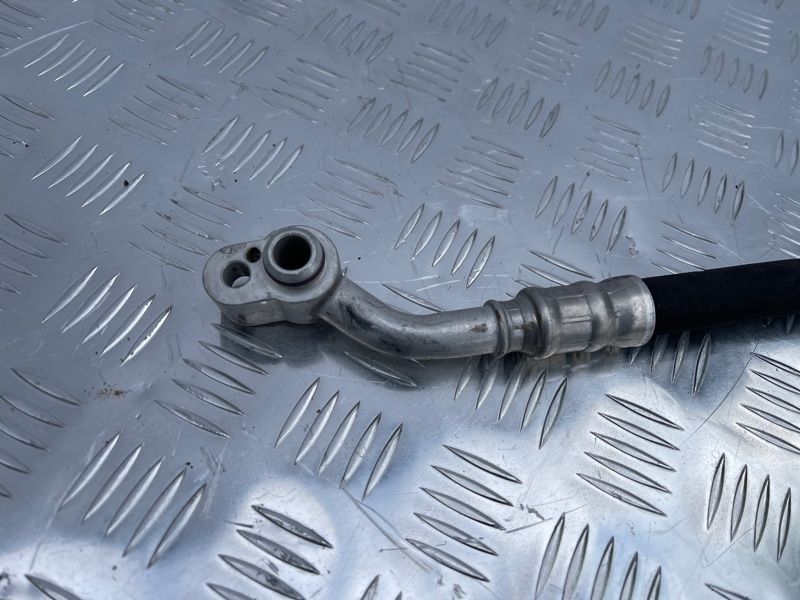 Шланг кондиціонера 4L0820730 Audi Q7