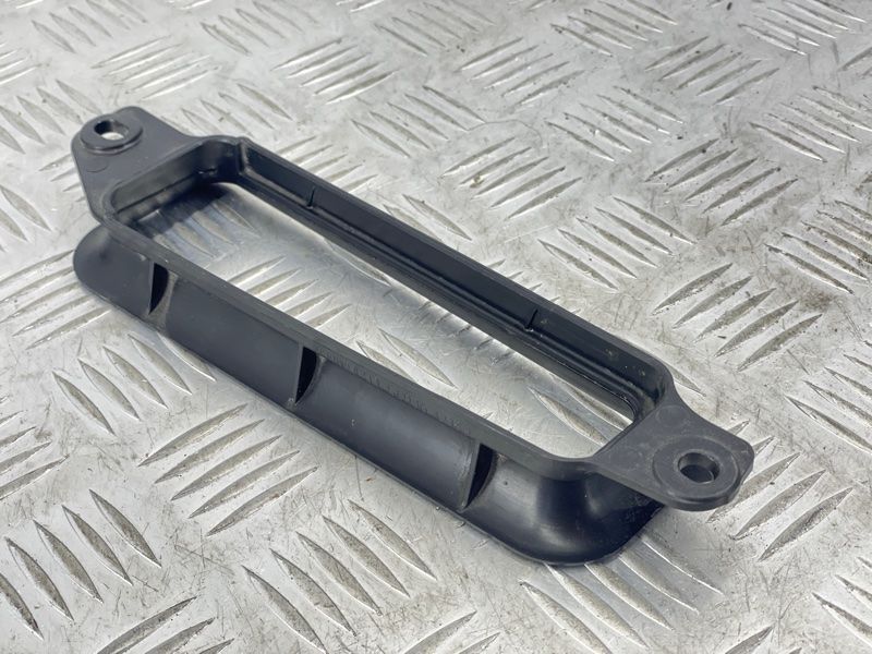 Воздухозаборник F2G39C675CB Ford Edge