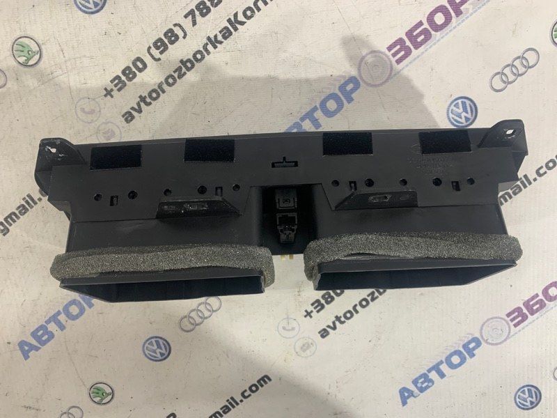 Дефлектор воздуховода DS7319K617A Ford Fusion