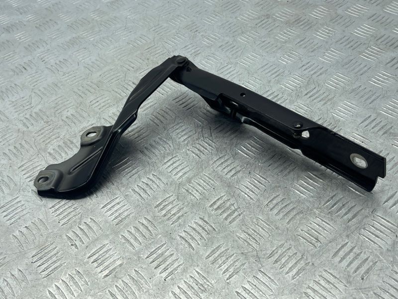 Петля капота 4G8823302C Audi A6
