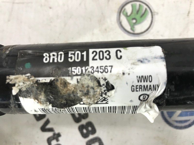 Піввісь 8R0501203C Audi A6