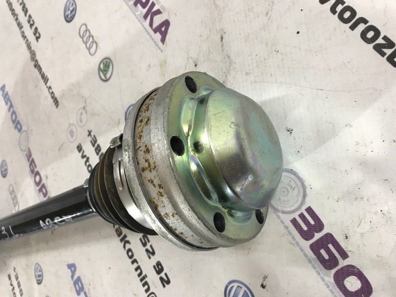 Піввісь 8R0501203C Audi A6