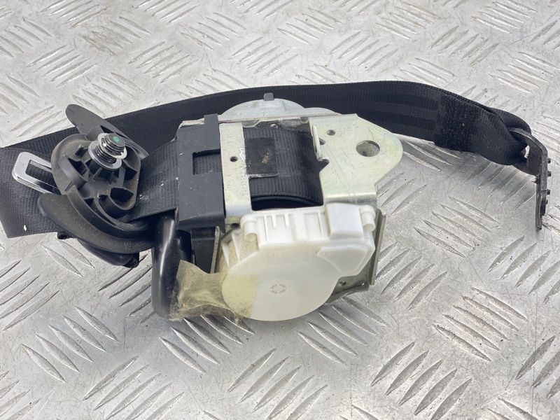 Ремінь безпеки сидіння 2-го ряду 4M0857806DV04 Audi Q7