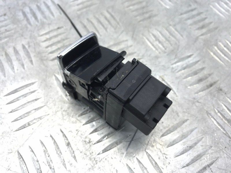 Клавиша электромеханического стояночного тормоза / Ручника 4G1927225C Audi A6