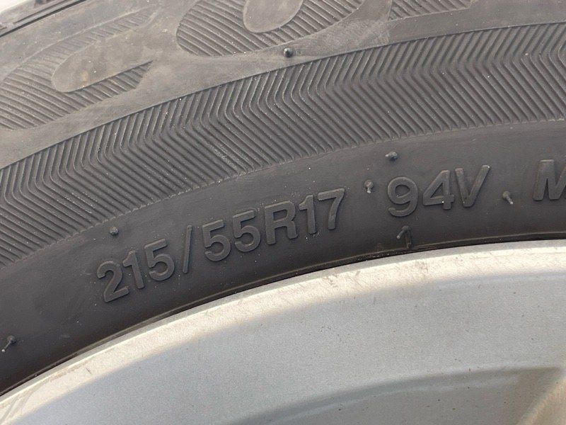 Диск з гумою 561601025A Volkswagen Passat