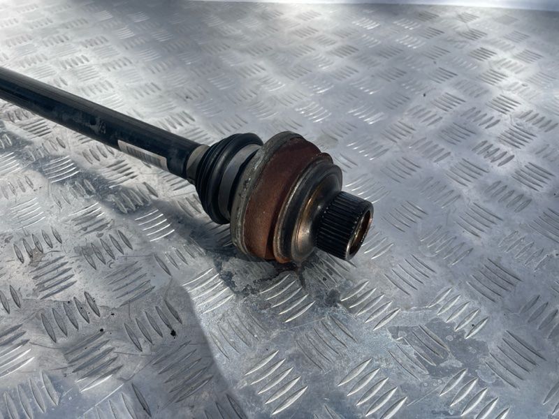 Полуось 8R0501203C Audi A6