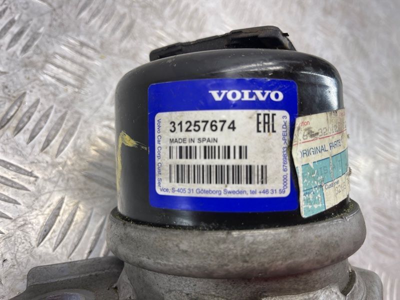 Опора / подушка двигуна 31257674 Volvo XC60