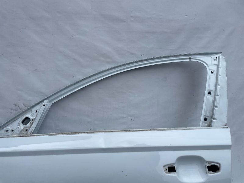 Двері (має пошкодження) 4G0831051 Audi A6