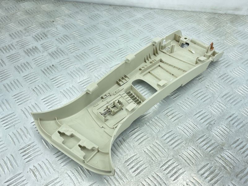 Облицовка стойки cj54s24583asw Ford Escape