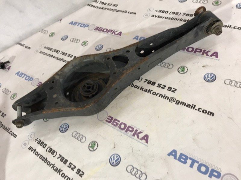 Важіль задньої підвіски поперечний нижній 1K0505311AB Volkswagen CC