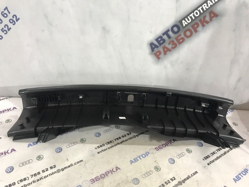 Накладка замка багажника 4G5863471B Audi A6