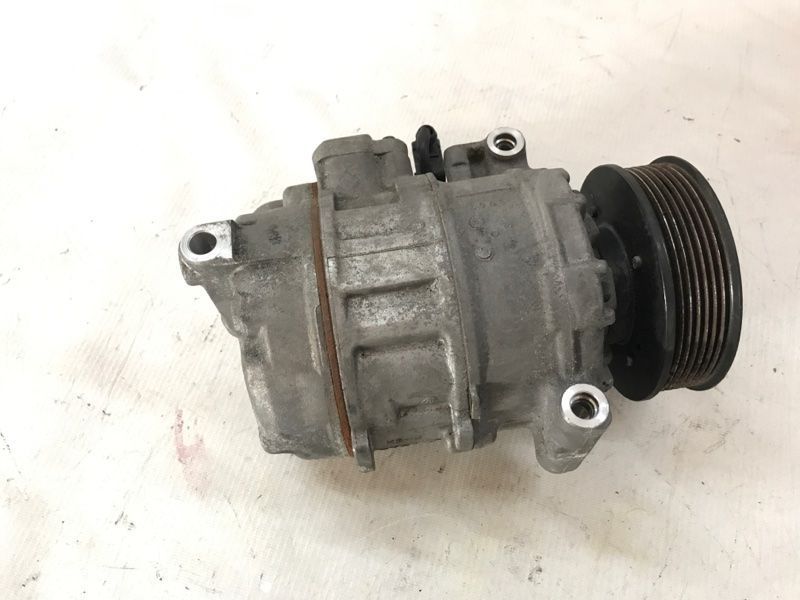 Компресор кондиціонера 7P0820803E Audi Touareg Audi Q7