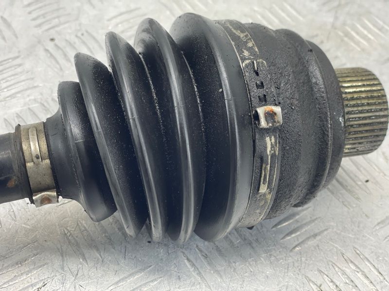 Піввісь 8K0407271AJ Audi S4