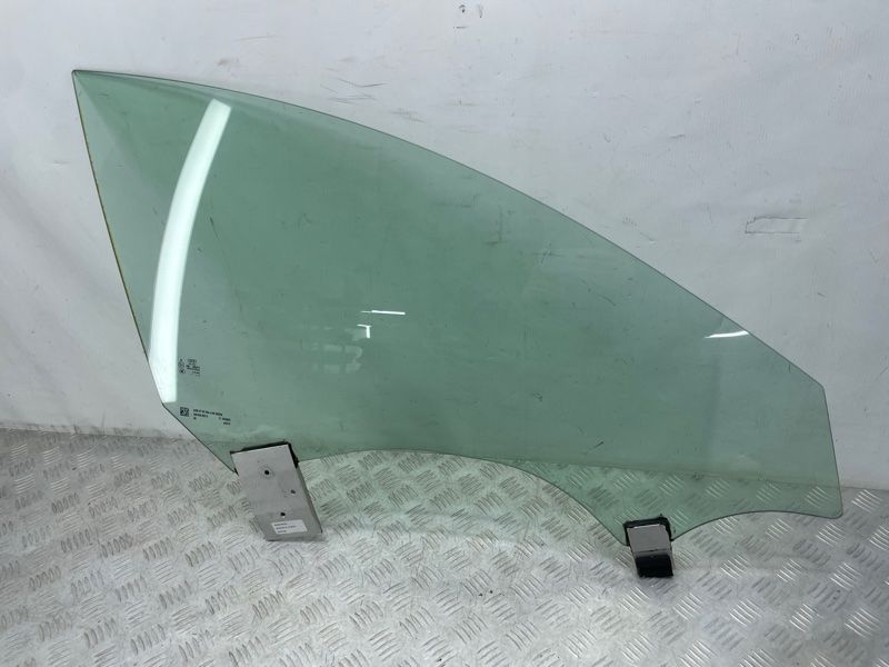 Бічне скло дверей (багатошарове) 4G8845822D Audi A7