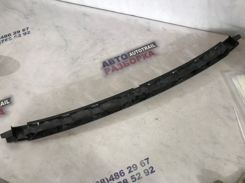 Направляюча заднього бампера 4G5807458A Audi A6